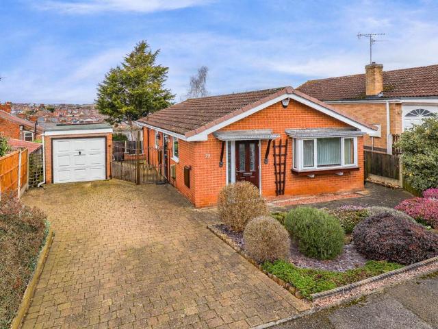 Bungalow for sale in Gedling, East Midlands