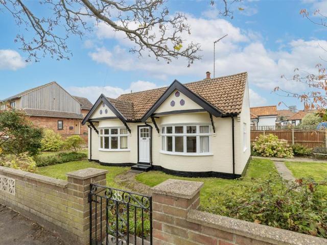 Bungalow for sale in Eastbridge, Suffolk