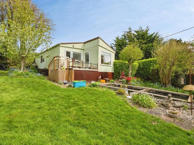 Park Home for sale in Bradford Peverell, Martinstown