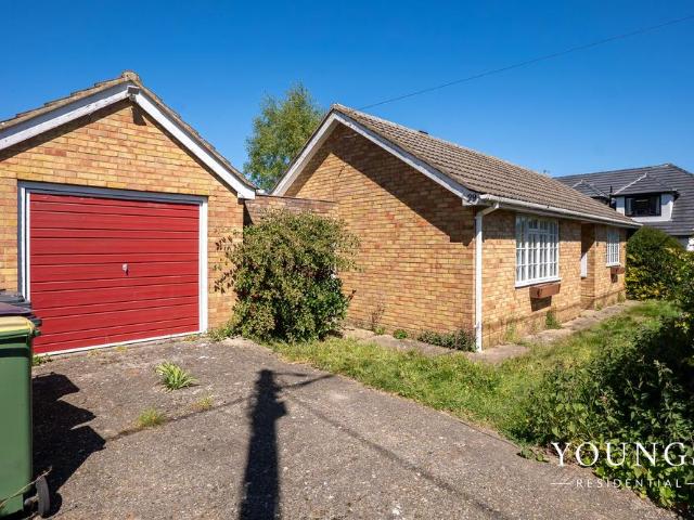 Bungalow for sale in Barling, Essex