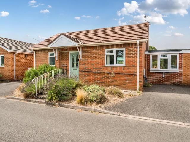 Bungalow for sale in Cookham