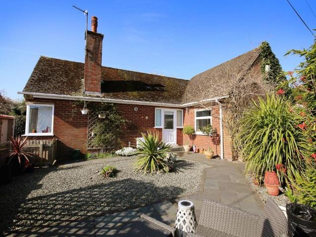 Bungalow for sale in Blount's Green, Beamhurst