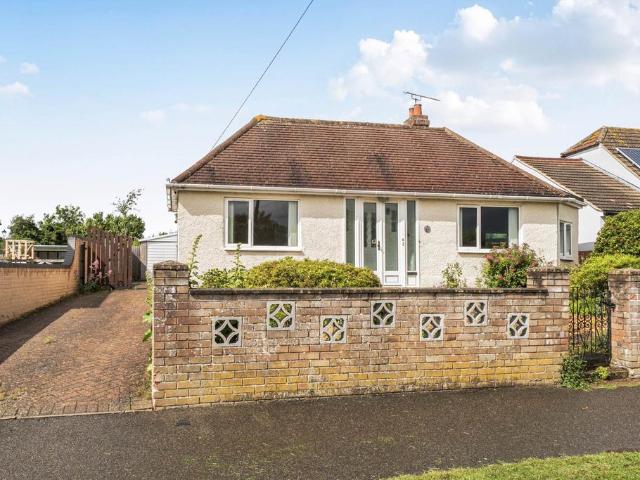 Bungalow for sale in Bedford