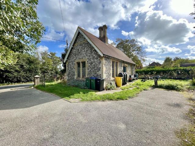 Bungalow for sale in Piddinghoe, Lewes