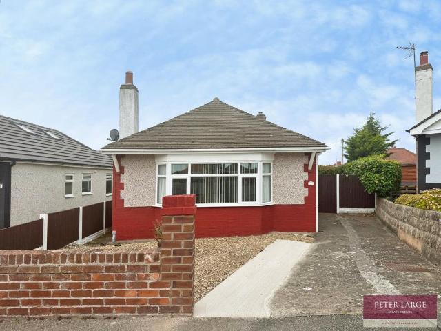 Bungalow for sale in St Asaph, Wales