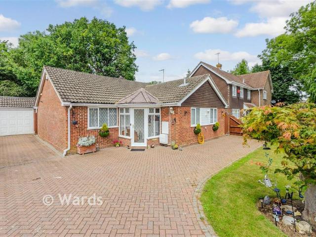 Bungalow for sale in The Butts, Kent