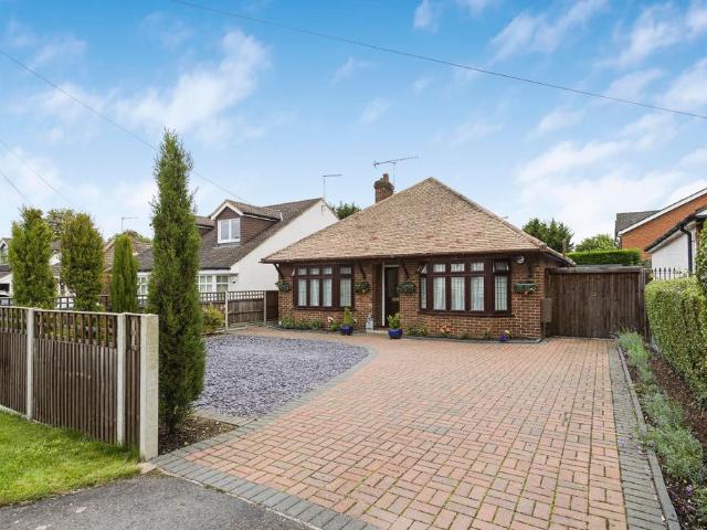 Bungalow for sale in Fretherne, Hertfordshire
