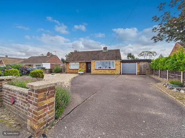 Bungalow for sale in Bedingfield, Suffolk