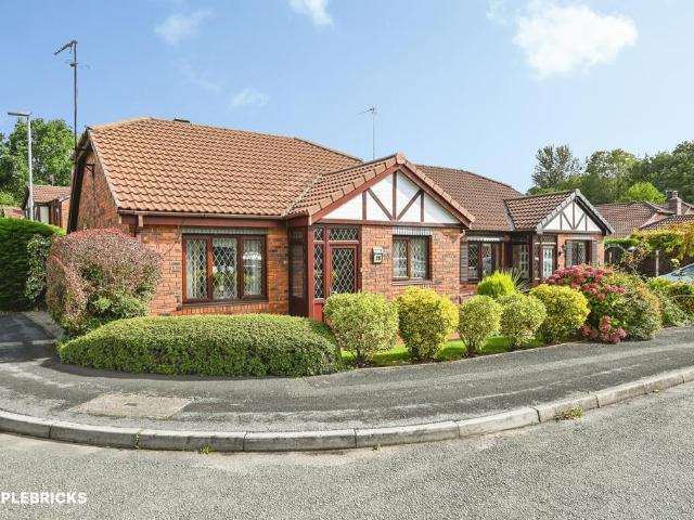 Bungalow for sale in Burtonwood and Westbrook, Warrington