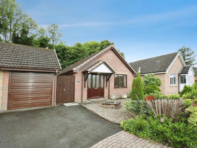 Bungalow for sale in Castle, Leftwich