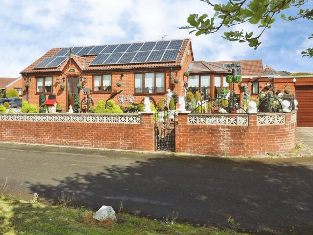 Bungalow for sale in Harworth Bircotes, Costhorpe