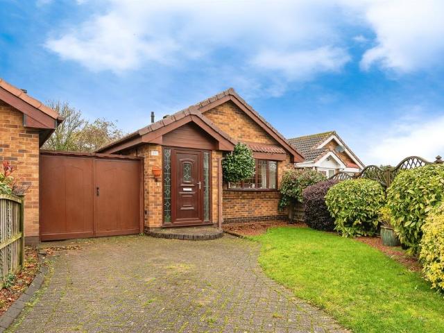 Bungalow for sale in Compton Acres, Barton In Fabis