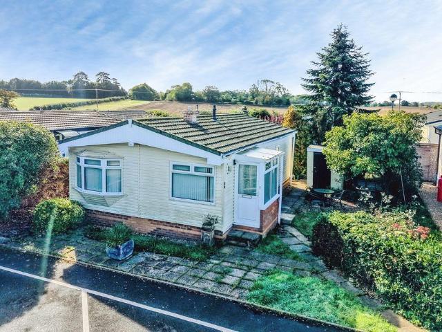 Bungalow for sale in Meysey Hampton, Cotswold