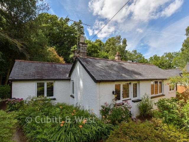 Bungalow for sale in The Butts, Kent