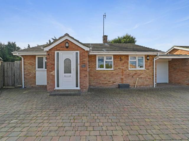 Bungalow for sale in East Bergholt, Babergh