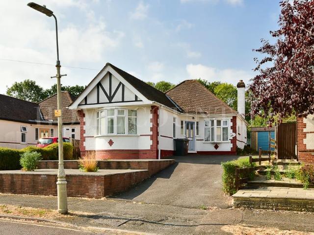 Bungalow for sale in The Royds, Potters Bar