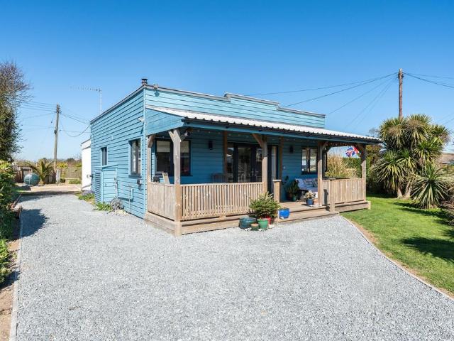 Bungalow for sale in Stokesby, Norfolk