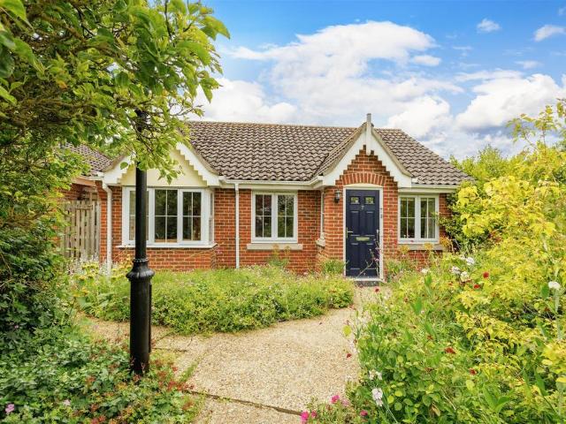 Bungalow for sale in Eastbridge, Suffolk
