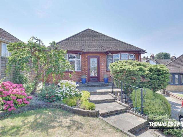 Bungalow for sale in Green Street Green, Greater London