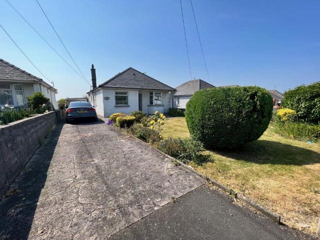 Bungalow for sale in Rhoose, Wales