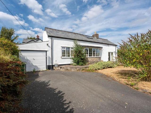 Bungalow for sale in Clodock