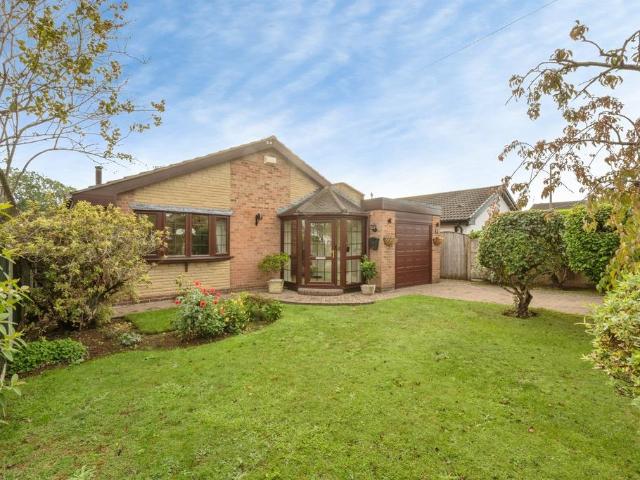 Bungalow for sale in Armthorpe, Doncaster