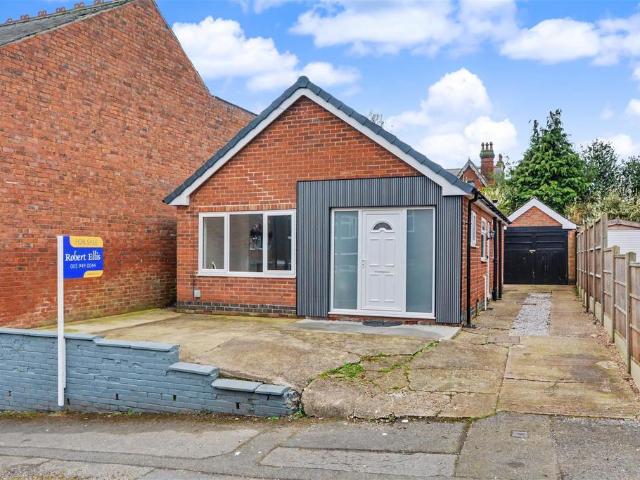 Bungalow for sale in Caldermill, East Midlands