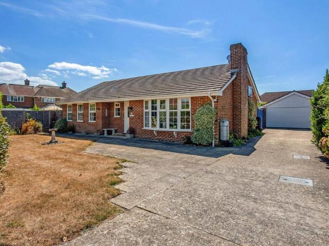 Bungalow for sale in Littlecote, West Sussex