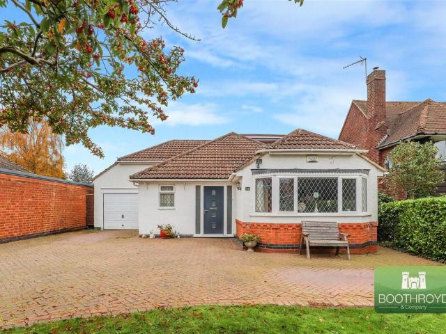 Bungalow for sale in Crackley, Warwick