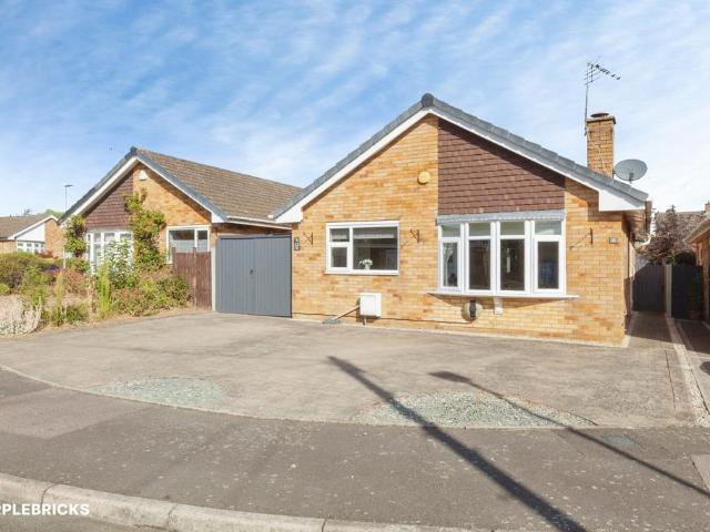Bungalow for sale in Croft, Pinfold