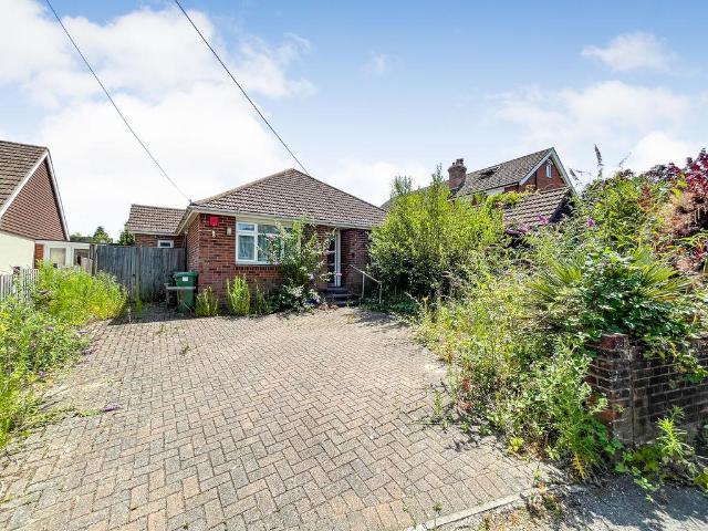 Bungalow for sale in Hedge End, Helford