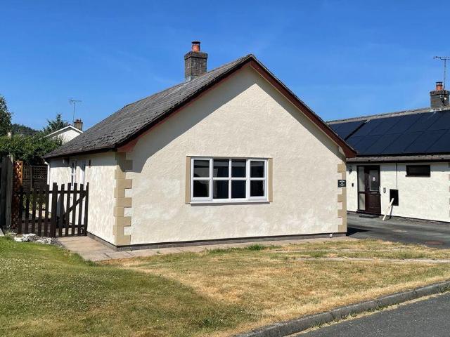 Bungalow for sale in Llandrillo