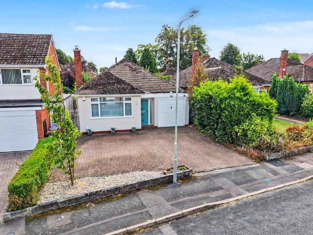 Bungalow for sale in Aldersley, Stockwell End