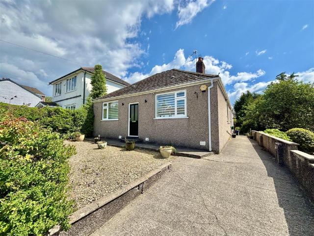 Bungalow for sale in Killay, Wales