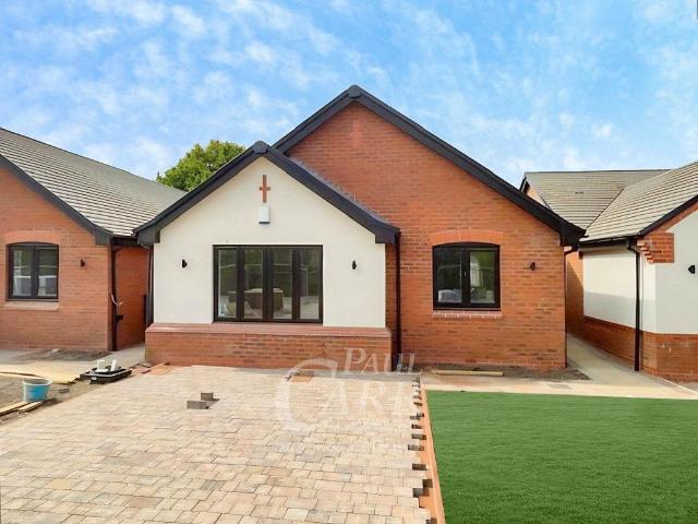 Bungalow for sale in Chadsmoor, Staffordshire