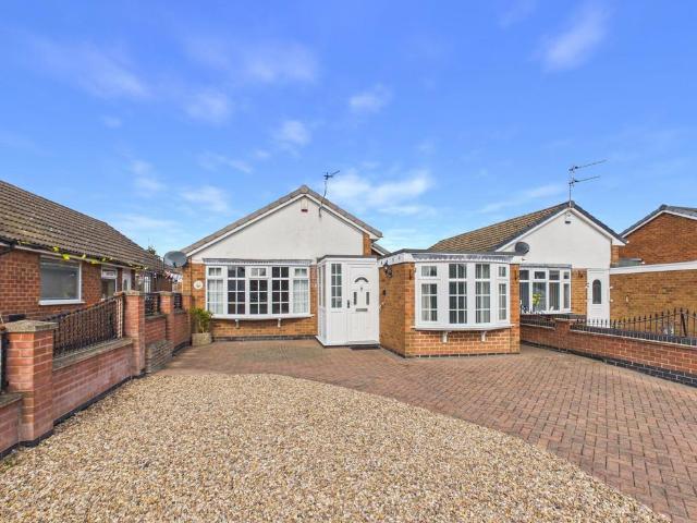 Bungalow for sale in Gedling, East Midlands