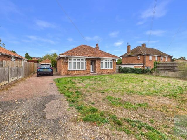 Bungalow for sale in Bungay, East Suffolk