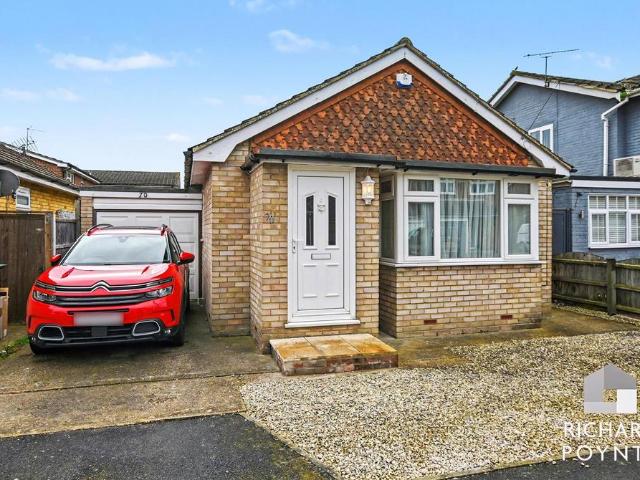 Bungalow for sale in Winter Gardens, Essex