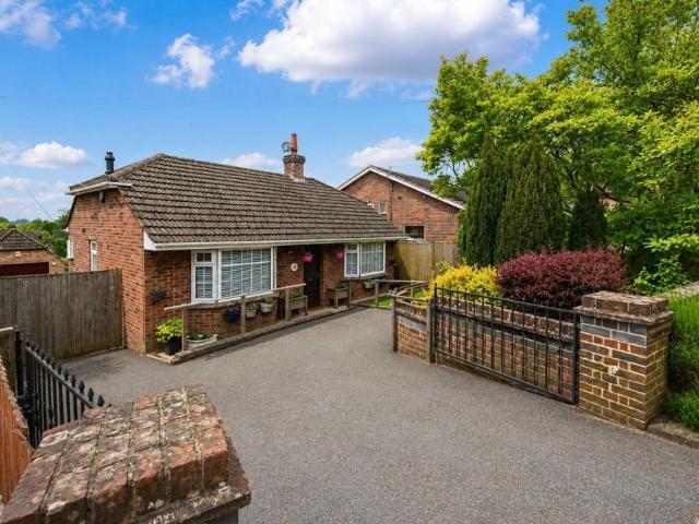 Bungalow for sale in Brabourne Lees, Bridgefield