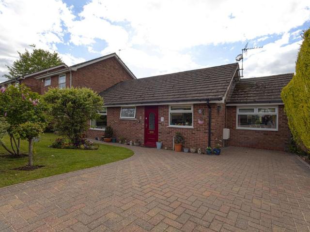 Bungalow for sale in Pinfold Hollows, Cuddington