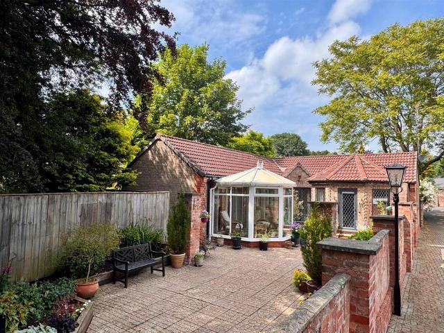 Bungalow for sale in Kirk Ella, East Riding Of Yorkshire