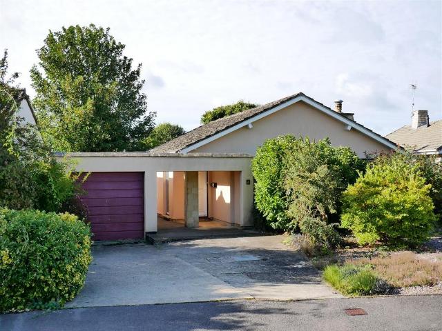 Bungalow for sale in Calne