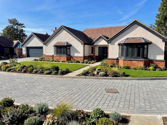 Bungalow for sale in Burnham-on-Crouch, Maldon