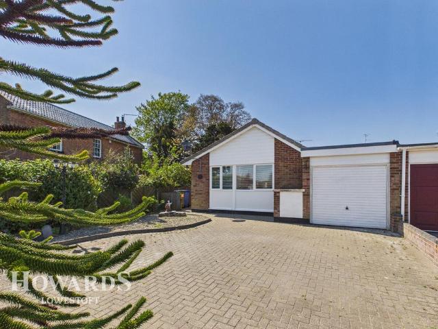 Bungalow for sale in Eastbridge, Suffolk