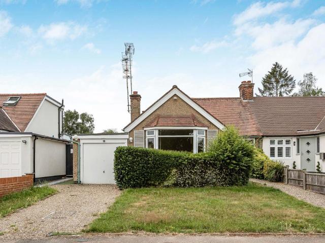 Bungalow for sale in Potters Bar, Hertfordshire