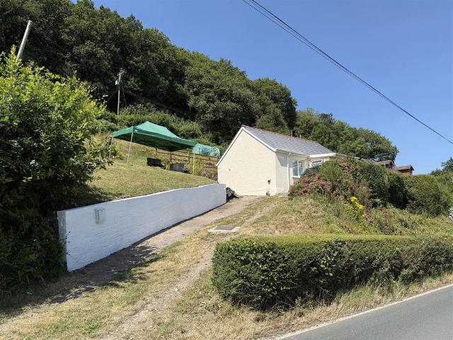 Bungalow for sale in Kidwelly, Wales