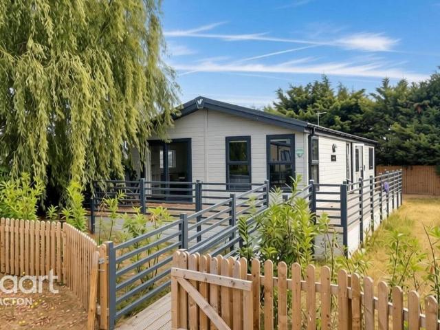 Bungalow for sale in Dale Hill, Essex