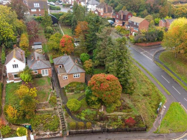 Bungalow for sale in Waterside, Chesham