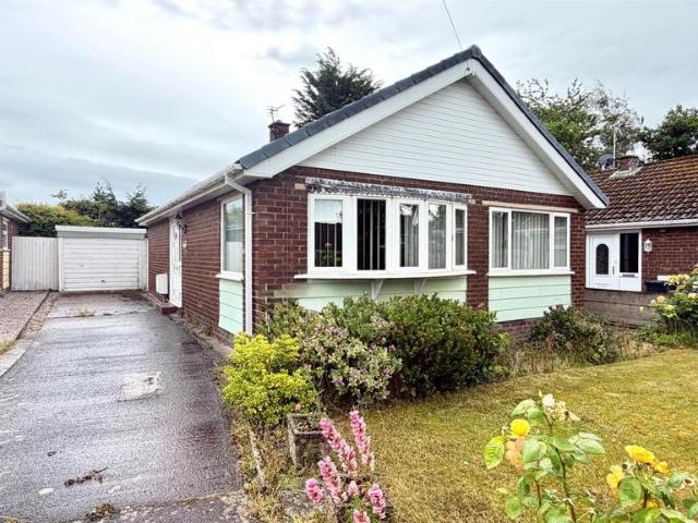 Bungalow for sale in Esgyryn, Conwy