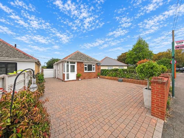Bungalow for sale in Nethercourt, Thanet